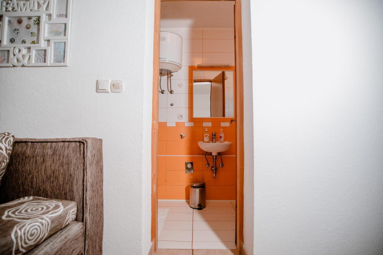 Apartmens Leona Karlobag Zewnętrze zdjęcie