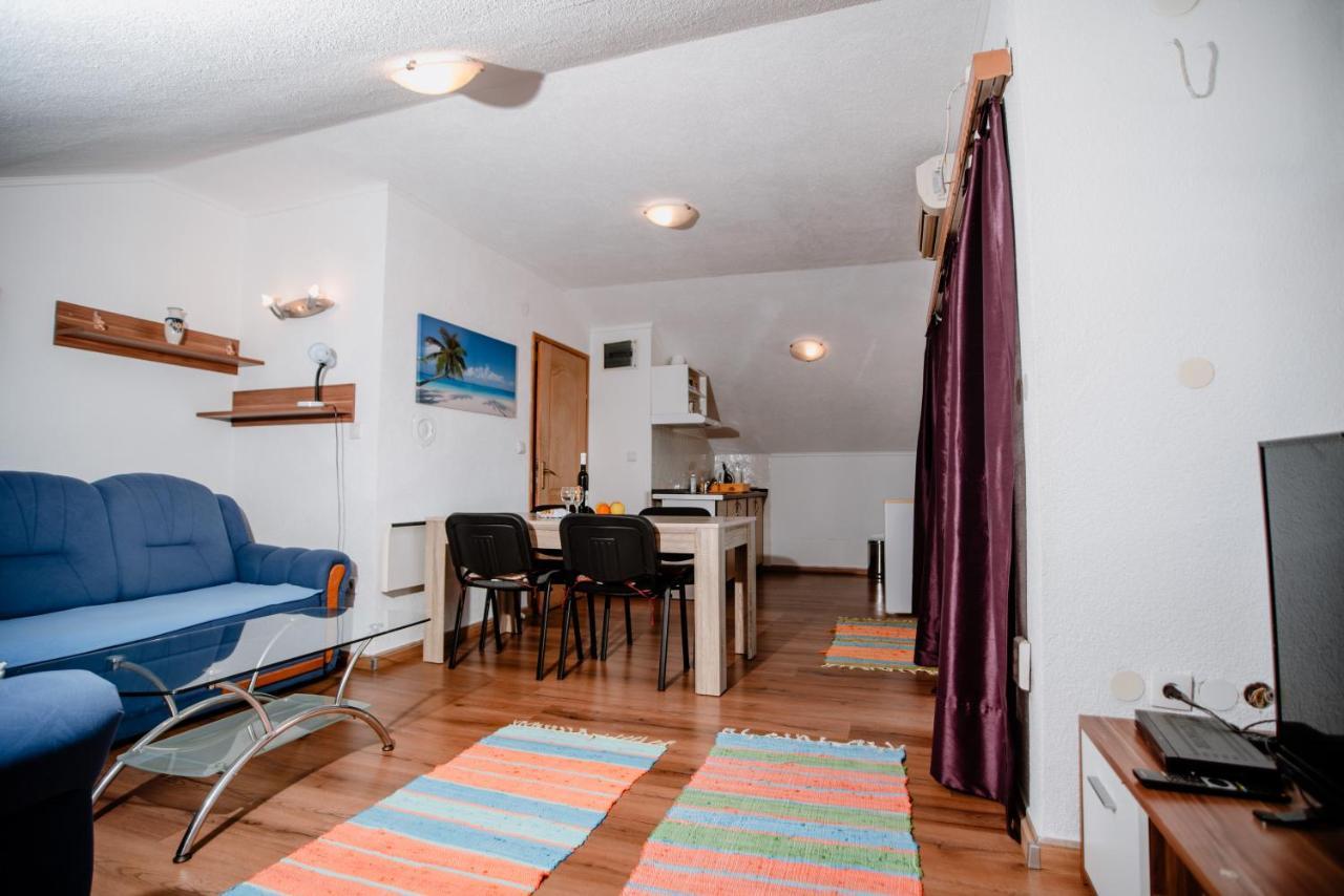 Apartmens Leona Karlobag Zewnętrze zdjęcie