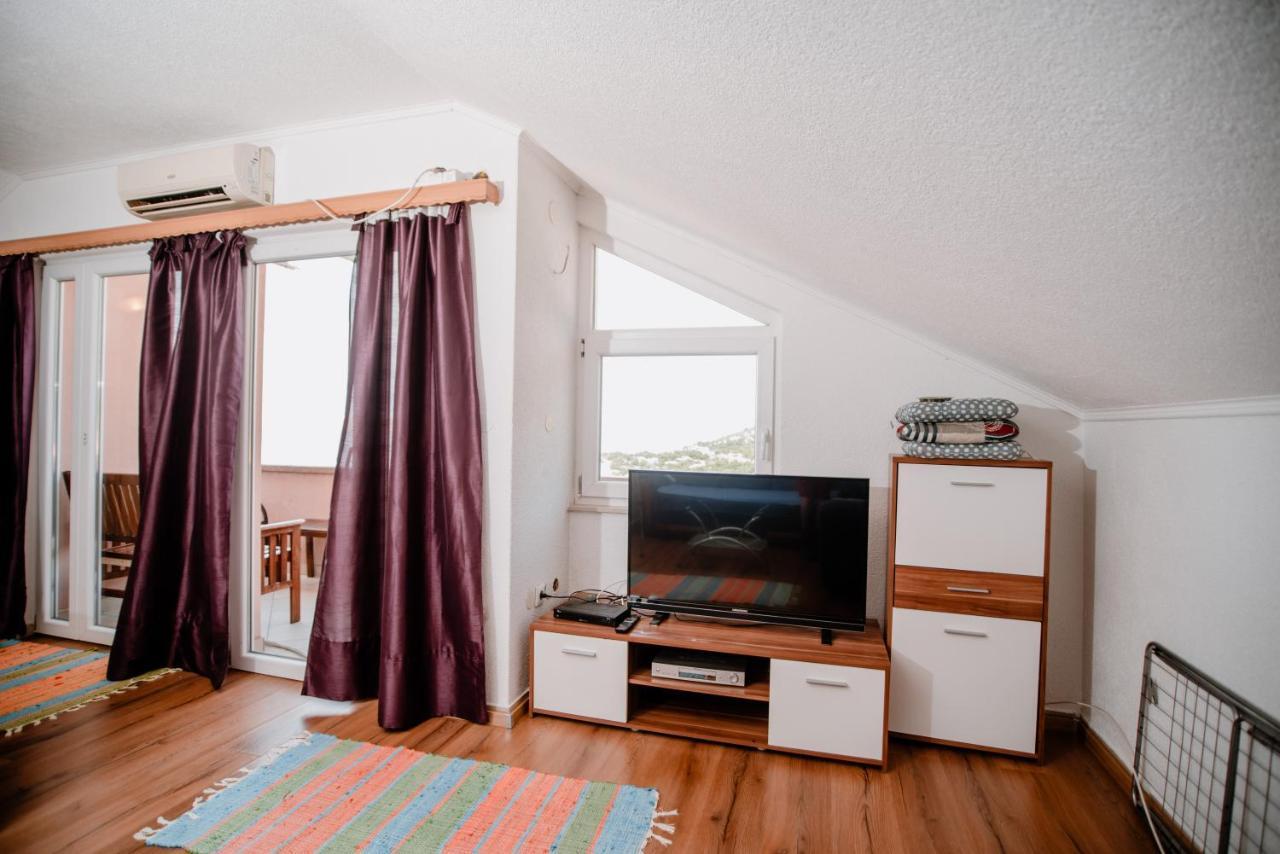 Apartmens Leona Karlobag Zewnętrze zdjęcie