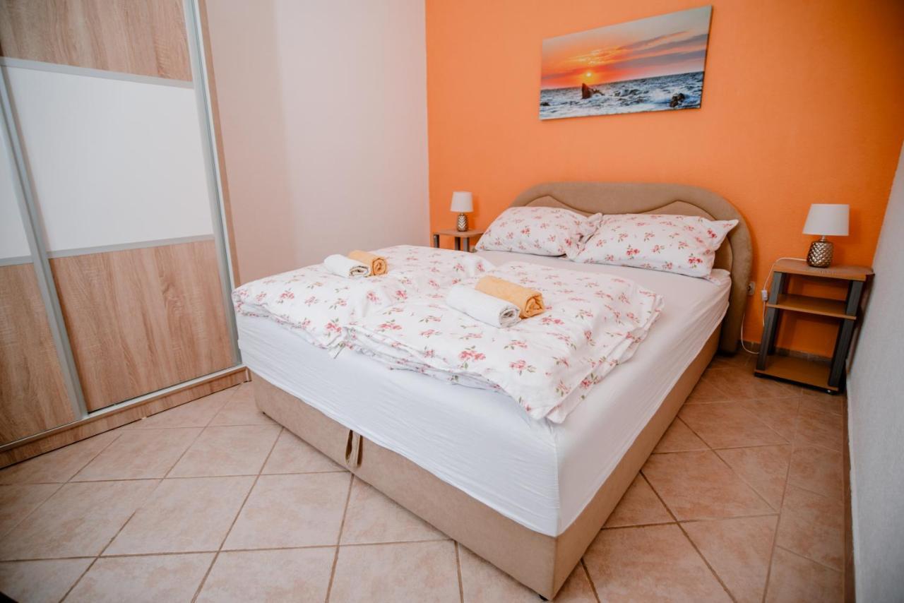 Apartmens Leona Karlobag Zewnętrze zdjęcie