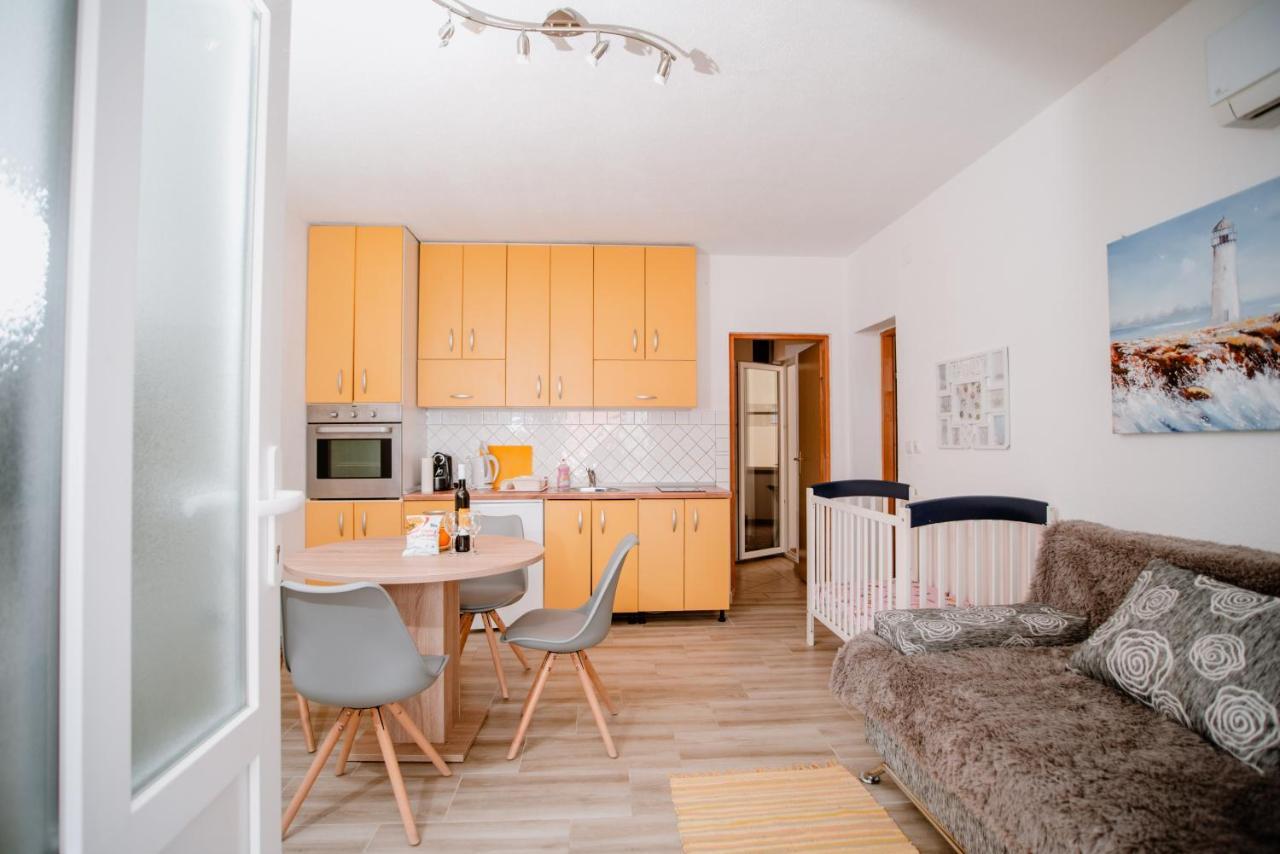 Apartmens Leona Karlobag Zewnętrze zdjęcie