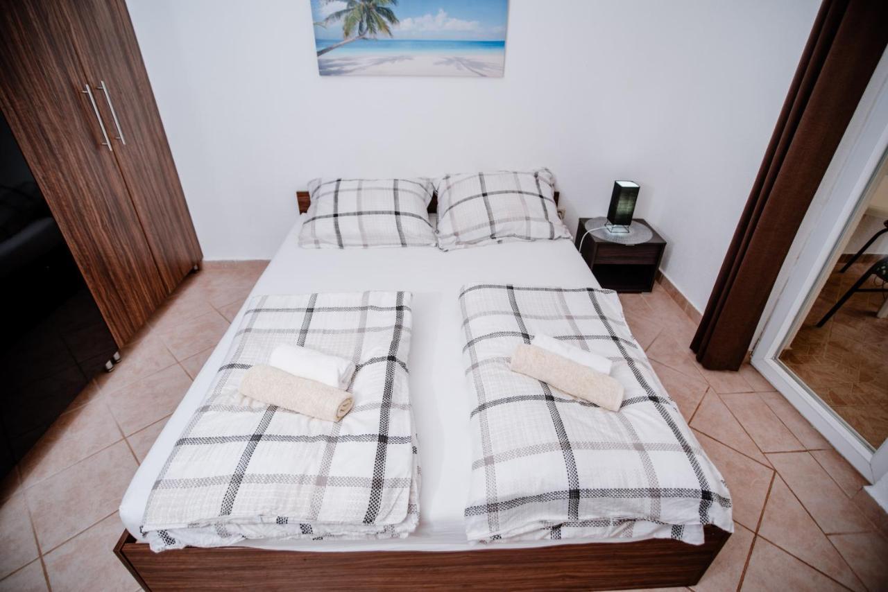 Apartmens Leona Karlobag Zewnętrze zdjęcie